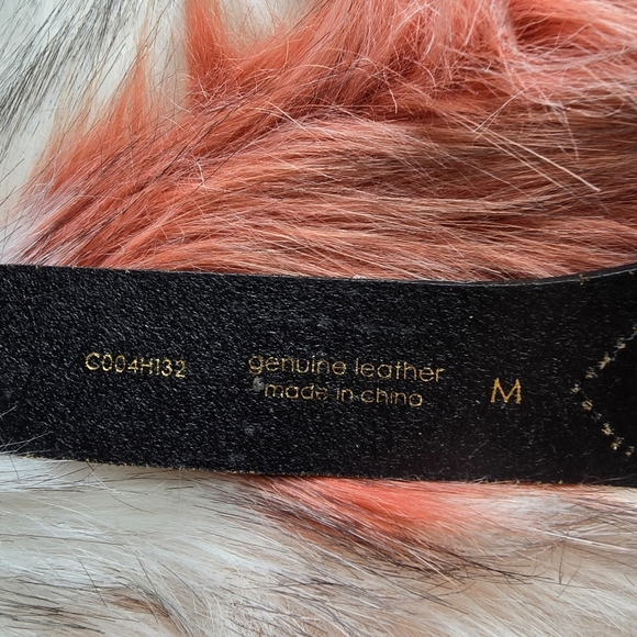 Linea Pelle Collection, Black Leather Gold Studded Statement Belt Size Medium - Picture 11 of 12